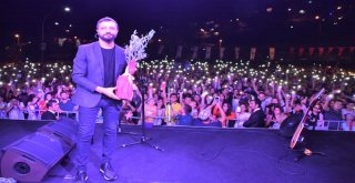 FESTİVALDE 'MEHMET ERDEM' RÜZGÂRI