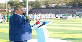 Başkan Hasan Can Ümraniye Belediyesinin Katkılarıyla Yenilenen Dudullu Spor Tesisleri 2018/2019 Futbol Sezonu Açılışı ve Yaz Futbol Okulu Kapanış Törenine Katıldı