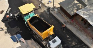 Yüreğir ve Karataş'ta asfalt hizmeti