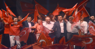 Beşiktaş’ta Özgürlük ve Demokrasi Mitingi!