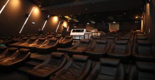 Arnavutköy’ün İlk Sinema Salonu Açıldı