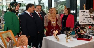 Başkan Zihni Şahin, ' Hayata İmza Atan Kadınlar ' Toplantısında Konuştu.