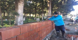 Heybeli'nin Mezarlık Duvarı Yenileniyor