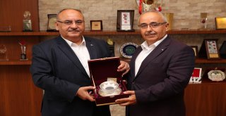Türk Kızılayı Genel Başkanı Dr. Kerem Kınık ve Yönetiminden Başkan Hasan Can'a Ziyaret