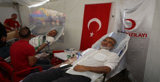 Büyükşehir'in Etkinliğinde Kızılay'a Rekor Kan Bağışı