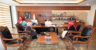 TÜGVA Ümraniye Kadın Aile Koordinatörlüğünden Başkan Hasan Can’a Ziyaret