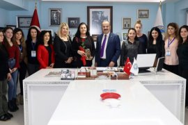 Başkan Türkyılmaz'dan emekçi kadınlara teşekkür