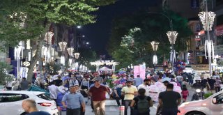 Başkan Hasan Can Alemdağ Caddesi’nde Vatandaşlarla Bir Araya Geldi