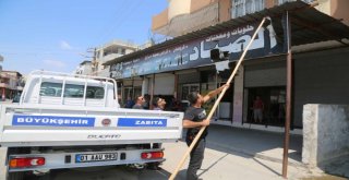 Adana’da Arapça Tabela, Poster ve Afişler Kaldırıldı