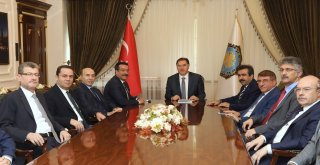 Kamu Başdenetçisi Malkoç Başkan Atilla'yı Ziyaret Etti