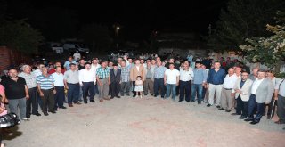 Balıkesir Büyükşehir Belediye Başkanı Zekai Kafaoğlu Altıeylül Belediye Başkanı Hasan Avcı ile birlikte Tayyipler Mahallesi’ni ziyaret etti.