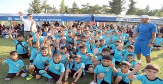 7 Bin Çocuğa Ücretsiz Futbol Eğitimi