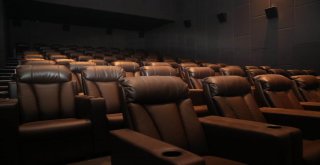 Arnavutköy’ün İlk Sinema Salonu Açıldı