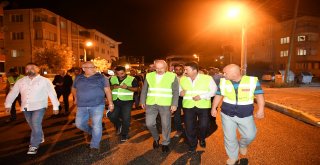 Başkan Zekai Kafaoğlu, Büyükşehir Belediye Başkanlığı görevine seçilmesiyle birlikte Balıkesir'i adeta ilmek ilmek işliyor. 2018'in ulaşım yılı ilan edildiği Balıkesir'de neredeyse ulaşılmayan mahalle