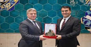 Makedonya Cumhurbaşkanı Fetih Müzesi'ni Ziyaret Etti