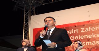 Ümraniye Belediyesi’nin Malazgirt Zaferi’ni Anma ve 14. Geleneksel Resim, Hikaye ve Şiir Yarışmaları Ödül Töreni Yoğun Katılımla Gerçekleşti