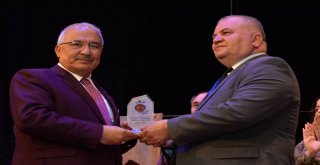 Türk Dünyası Tiyatro Günleri'nin Perdesini Kardeş Ülke Araladı