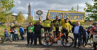 Diyarbakır'da '1. Büyükşehir Belediyesi Bisiklet Yarışması' düzenlendi