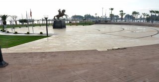 3 Ocak Atatürk Meydanı Açılıyor