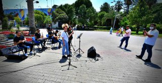 4 günlük 19 Mayıs coşkusuna İzmirli müzisyenler de katıldı
