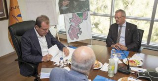Mersin Büyükşehir Belediye Başkanı Seçer, Osb'de Yatırımcılarla Buluştu