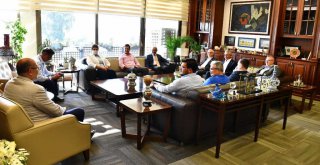CHP’nin Ege İl Başkanları Başkan Soyer’i ziyaret etti