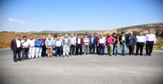 Balıkesir Büyükşehir Belediye Başkanı Zekai Kafaoğlu basın mensuplarıyla bir araya gelerek Balıkesir'de yapılan yol çalışmaları hakkında bilgiler verdi ve yerinde incelemelerde bulundu.
