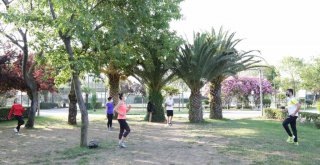 Kadıköy'de Yeni Normal'e Uygun Sabah Sporları Başladı