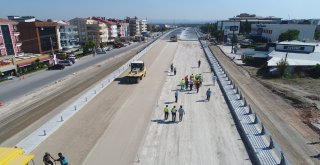 Balıkesir Büyükşehir Belediye Başkanı Zekai Kafaoğlu, yapımı devam eden Adliye Kavşağı'nın bitiş aşamasına geldiğini ve çalışmalar tamamlandığında trafiğin ciddi şekilde rahatlatacağını söyledi.