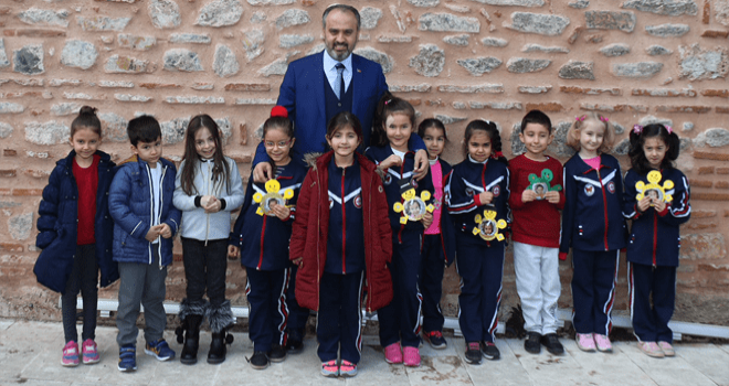 Başkan Aktaş: 'Bursa’nın geleceği çocuklarla değerli'