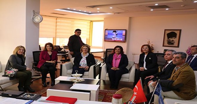 CHP Kadın Kolları'ndan Çerçioğlu'na ziyaret