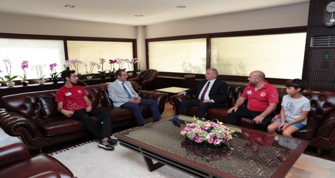 Şampiyondan Başkan Osman Zolan’a ziyaret