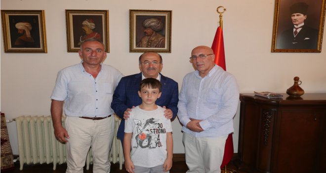 Başkan Gümrükçüoğlu, Dr. Demirci'yi kabul etti