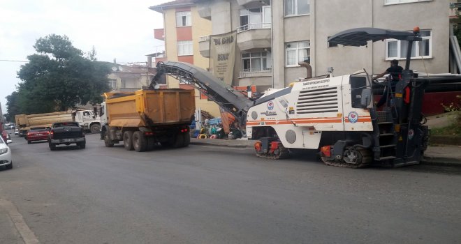 Büyükşehir Belediyesi 260 bin ton asfalt serdi