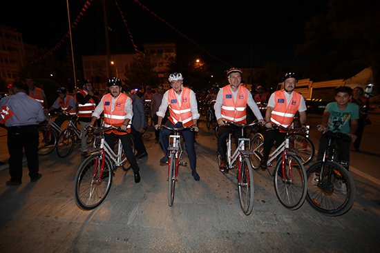 Başkan Türel Burdur'da farkındalık için pedal çevirdi