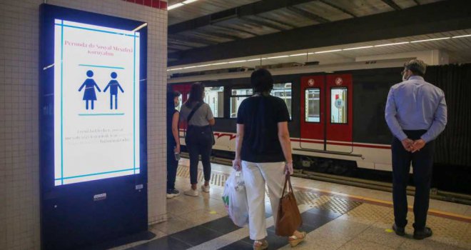 Metro ve tramvay vagonlarına günde 491 kez dezenfeksiyon
