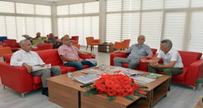 Mersin'de Emekliler İkinci Baharını Yaşıyor