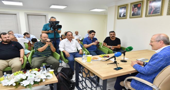 Başkan Kafaoğlu , basın mensuplarıyla bir araya geldi.