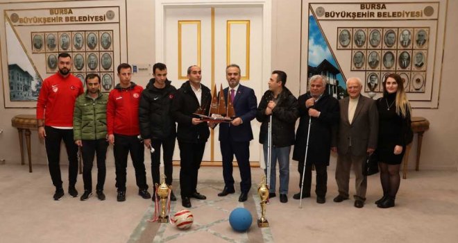 Şampiyonluk sevincini Başkan Aktaş'la paylaştılar