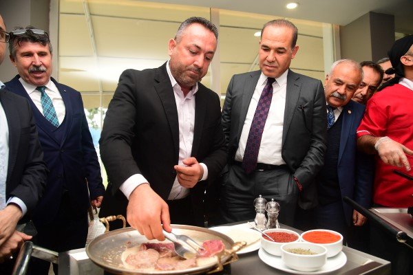 Başkan Sözlü: “Üreticilerimiz, Adana Ekonomisinin Bel Kemiğidir”