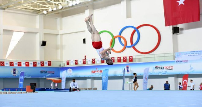 Artistik Cimnastik Dünya Kupası Mersinde Başladı