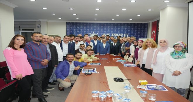 Başkan Gümrükçüoğlu, AK Parti teşkilatlarını bilgilendiriyor