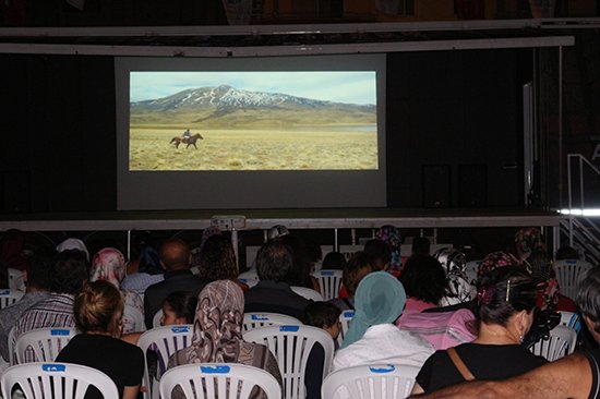 Uluslararası Antalya Film Festivali heyecanı Sinema TIR'ı ile tüm ilçelere taşınıyor