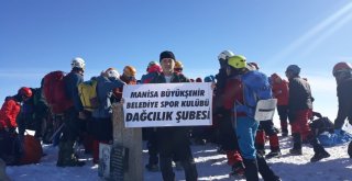 Manisa Büyükşehir Belediyespor'un Flaması Karadeniz'in Zirvesinde
