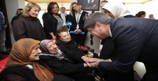 Gönüllere dokunan hizmetler Türkiye'ye örnek oldu