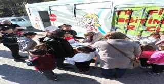 Büyükşehir?den Öğrencilere Karne Hediyesi