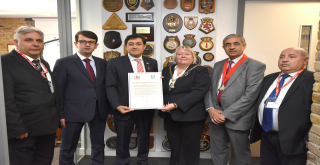 Londra'ya Uzanan Dostluk Köprüsü'