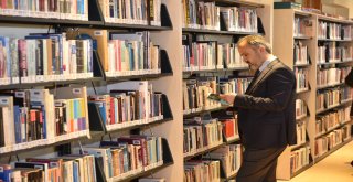 Setbaşı Kütüphanesi yenilenen yüzüyle hizmette