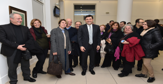 Biletle Değil Kucak Dolusu Kitapla...