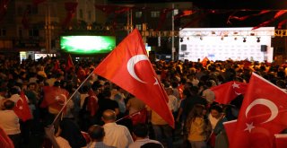 “Binler tek yürek”